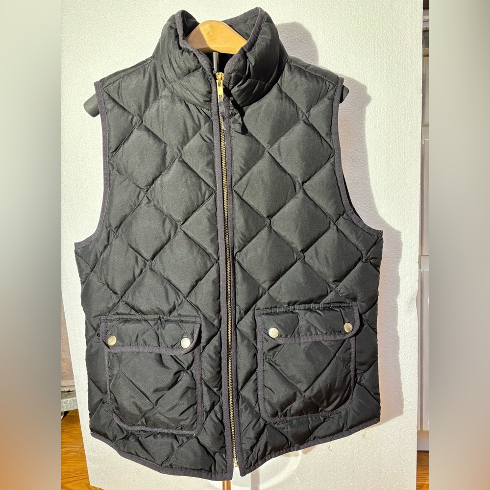 JCrew puffer vest size Medium